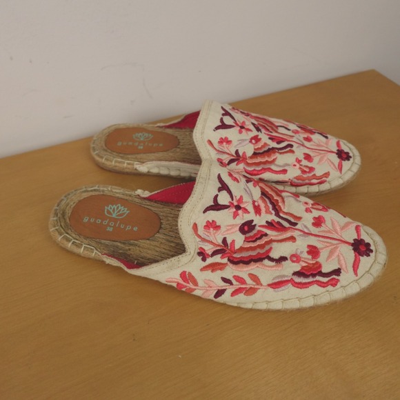 Guadalupe Design Espadrille Flats Womens 38 7.5 to 8 US Cream Pink Embroidered‎ - Picture 1 of 10